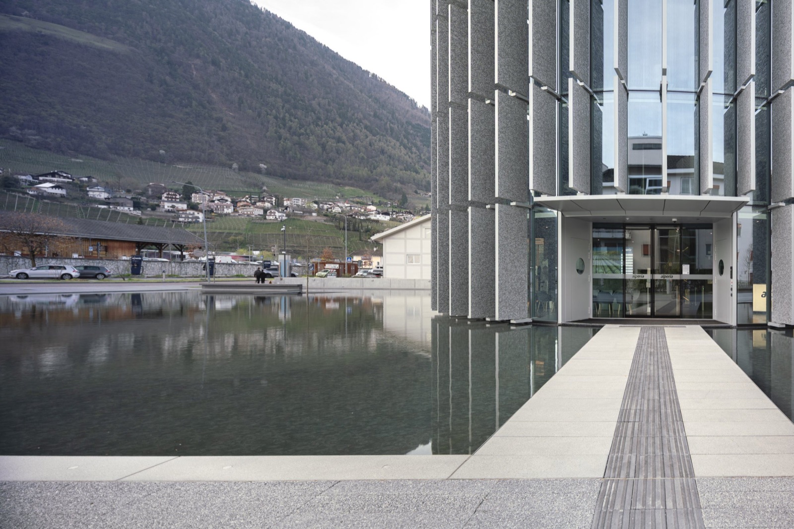 Centrale Alperia a Merano, architettura industriale legata all'energia