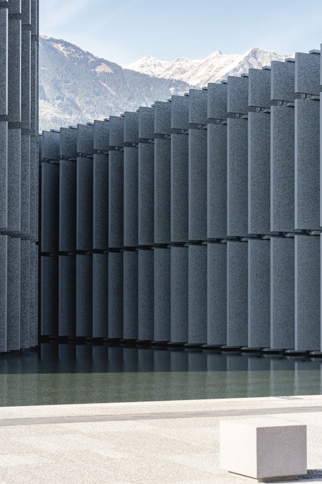 Centrale Alperia a Merano, architettura industriale legata all'energia