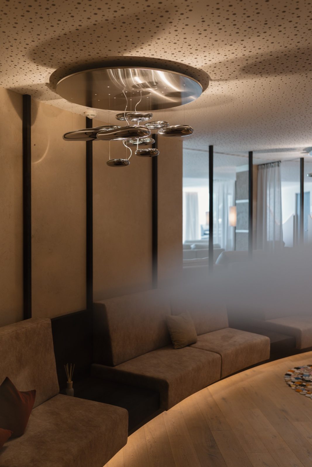 hotel-schlosswirt-scena-merano-hospitality