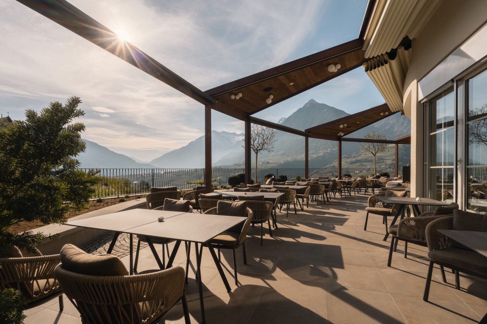 hotel-schlosswirt-scena-merano-hospitality