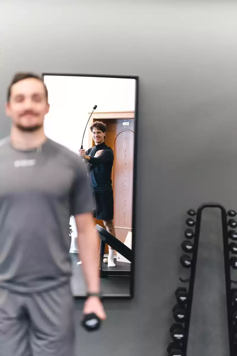 azienda-ragazzi-palestra-allenamento-felicitA-riflesso