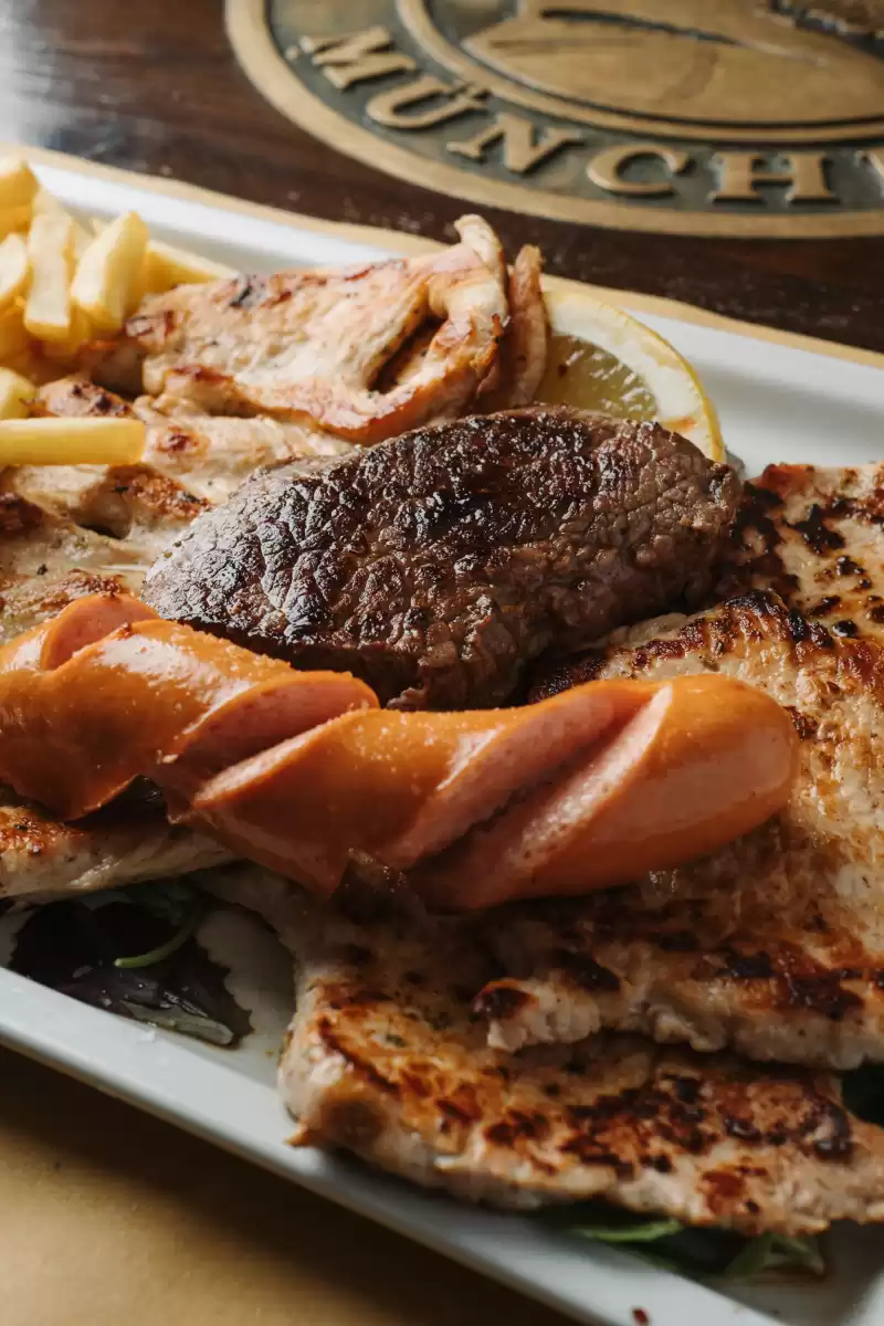 mangiare-food-wurstel-paulaner-birreria